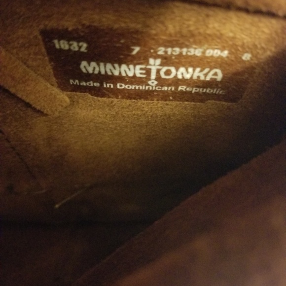 NWOT Minnetonka - Triple Tier Fringe Boots - Picture 4 of 4